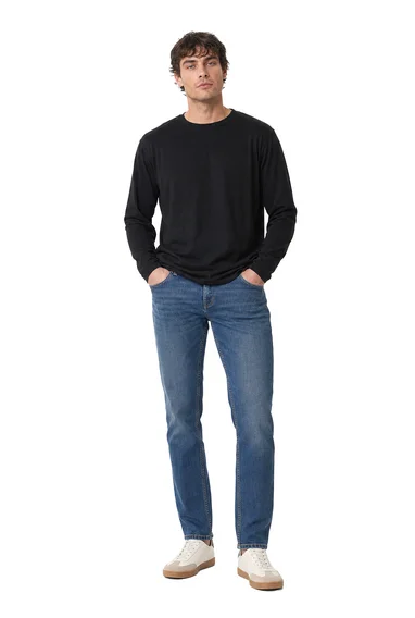 Classic Straight-Cut Denim Jeans